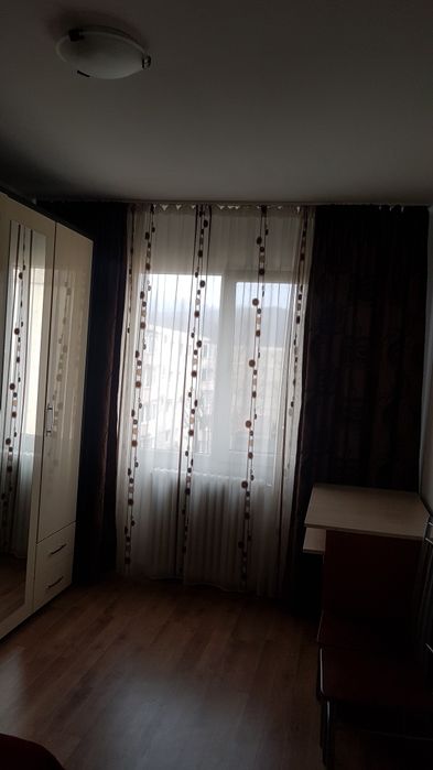 Vând apartament zona Astra