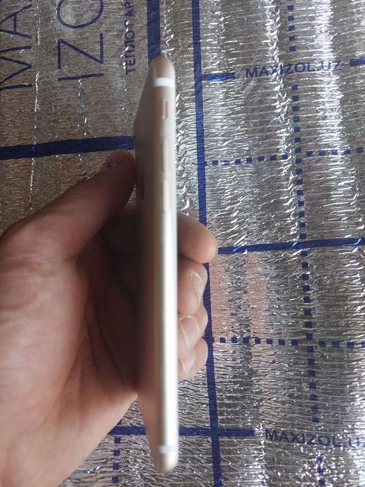 IPHONE 7  128GB Ichki xotira: 8GB Hech qatiga hech narsa qimagan
