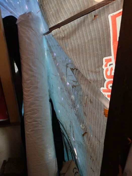 Платове - черен и бял