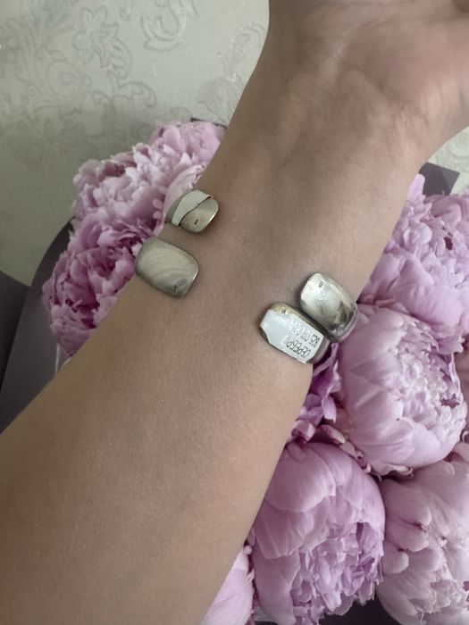 Күміс білезіктер жаңа. 2 пробасы бар.