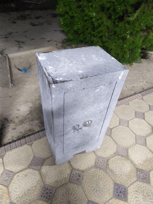 Сейф советский надёжный