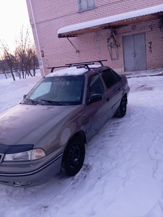 Продам машину Нексию