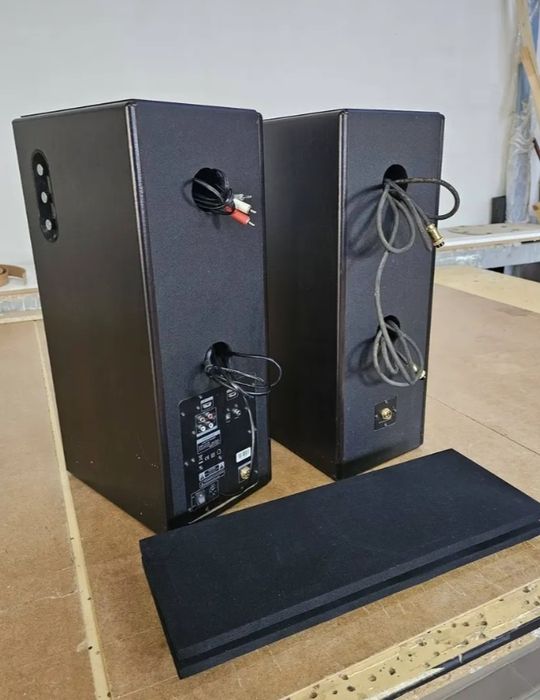 Продам колонки Microlab