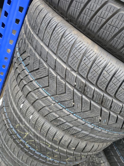 Set 305.35.21 pirelli m+s