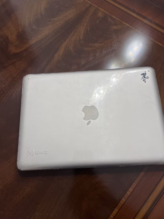 MacBook Pro 2010 г. В хорошем состоянии.