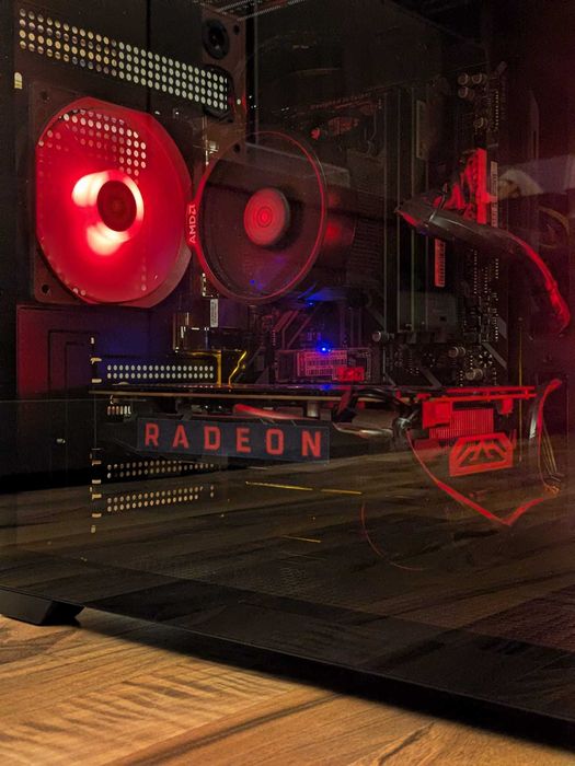 Calculator gaming Ryzen 5, SSD, Placa video Radeon RX, Windows 11