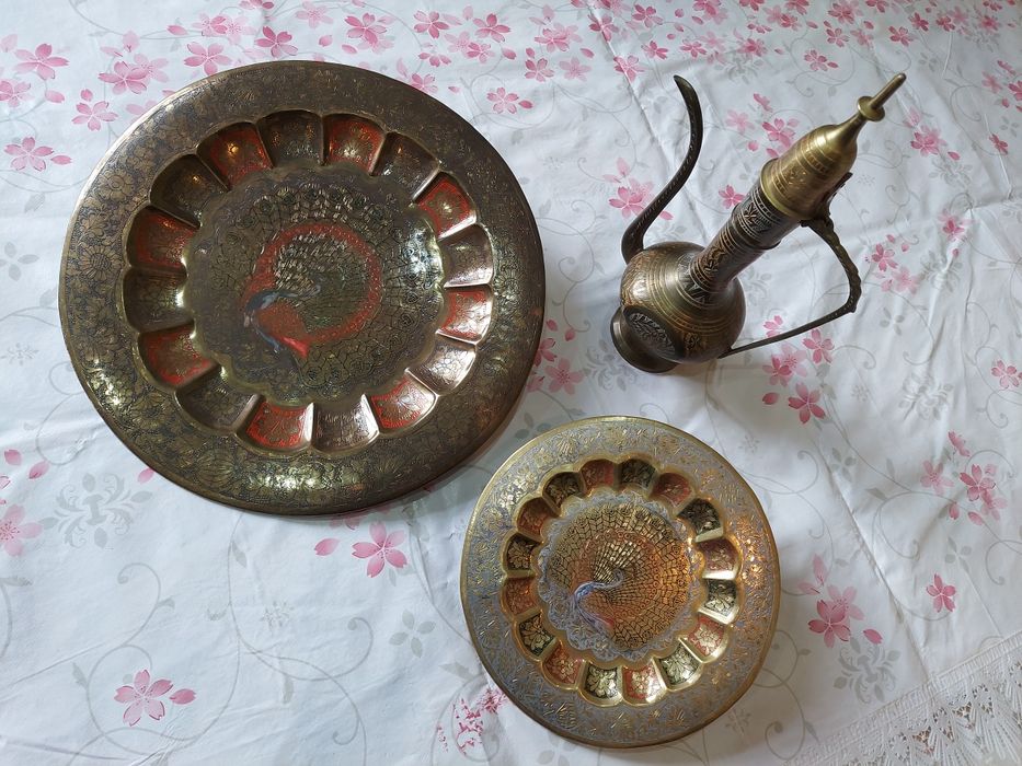 Две тарелки сувенирные