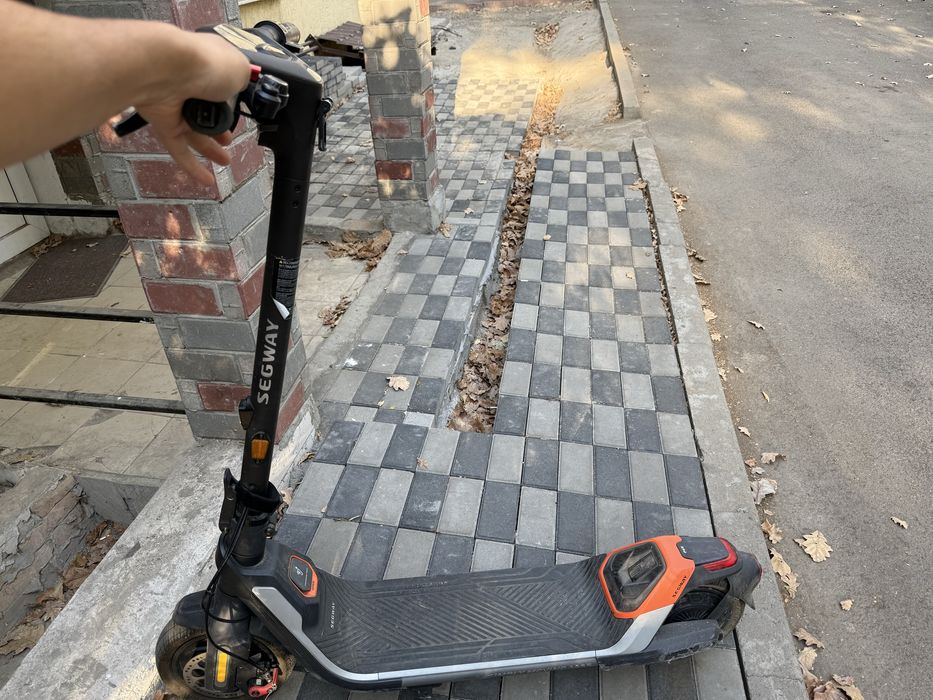 Электросамокат NINEBOT P65