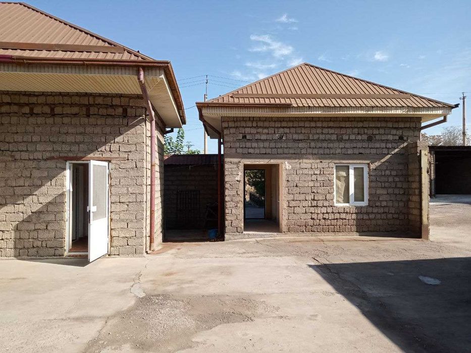 Yu  Продаётся производственная база 59 соток в Алмалыке