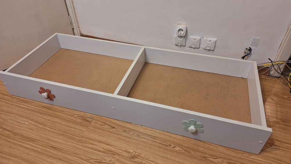 Бебшко легло - На части