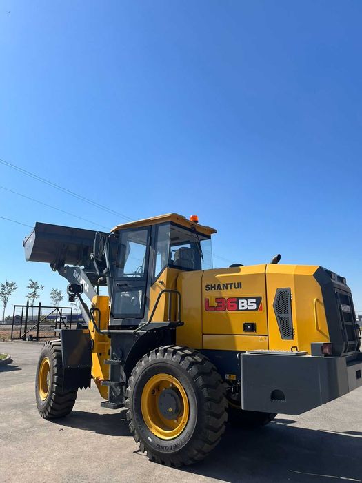 Фронтальный погрузчик SHANTUI L36B5