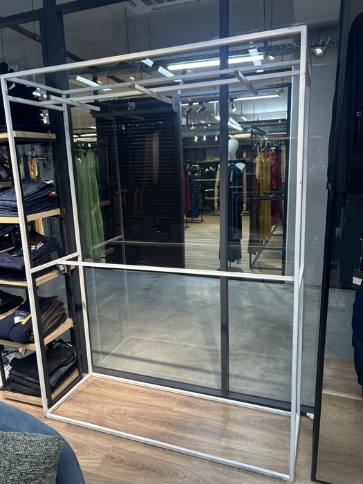 Стойка для одежды. Вешалка