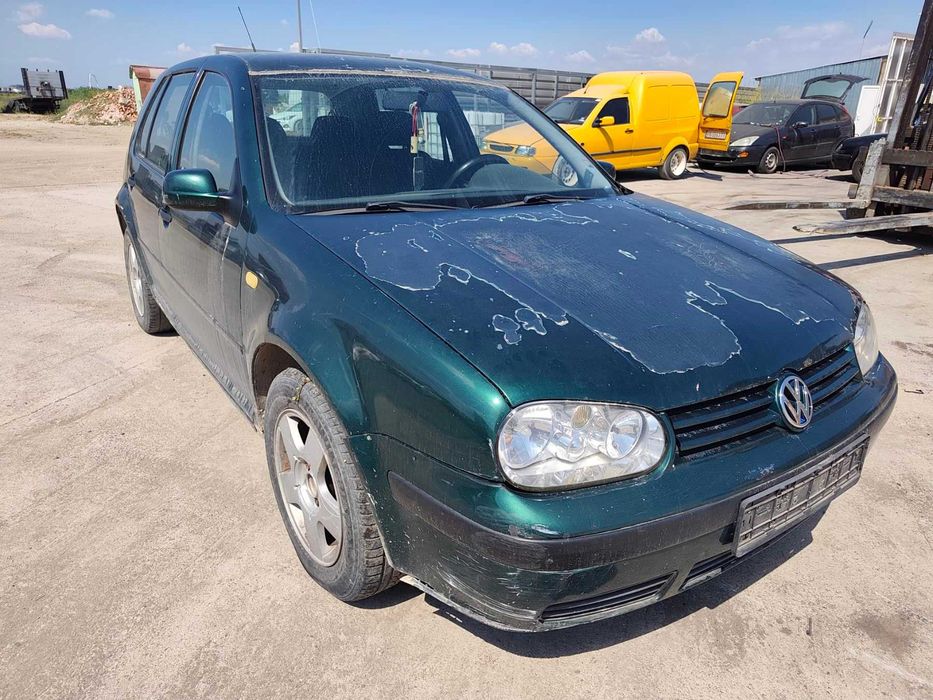 VW Golf 4 - 1.9TDI - автоматик - 90к.с - 1998г. на части