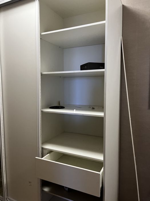 Продам прихожий шкаф