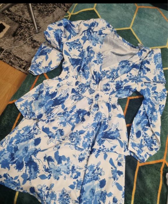 Синя рокля чисто нова