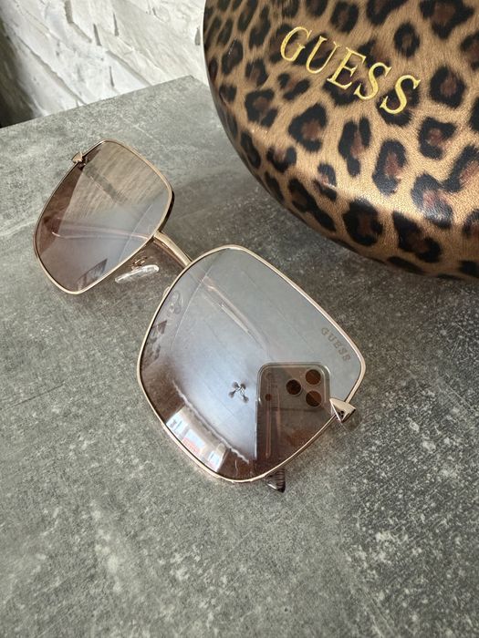 Дамски слънчеви очила Guess