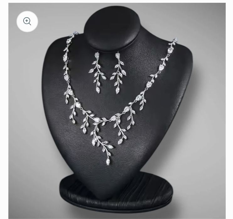 Елегантно Колие с обици