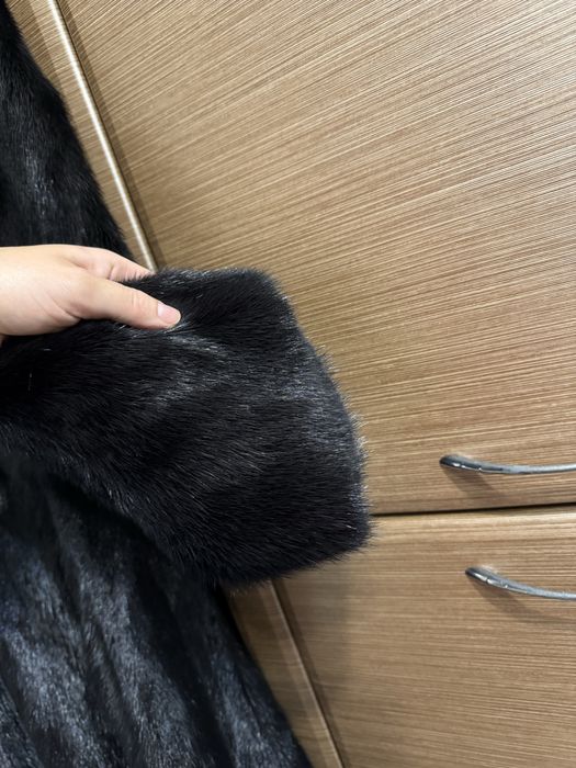 Продам норковую шубу