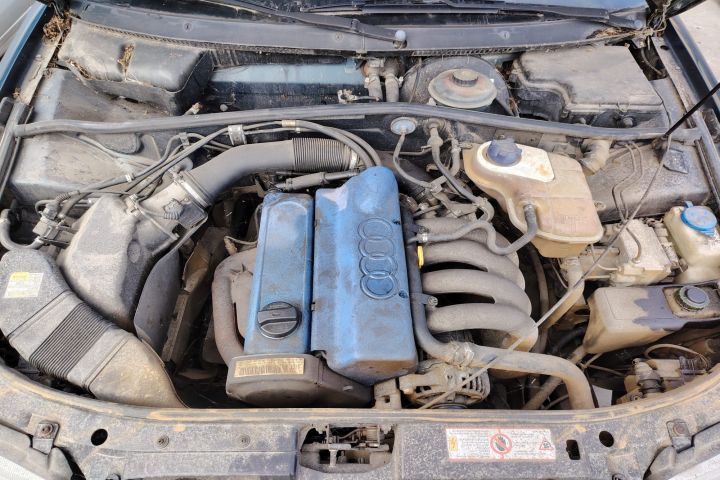 Piese Audi A4 1995 1.6 MT (101 hp)