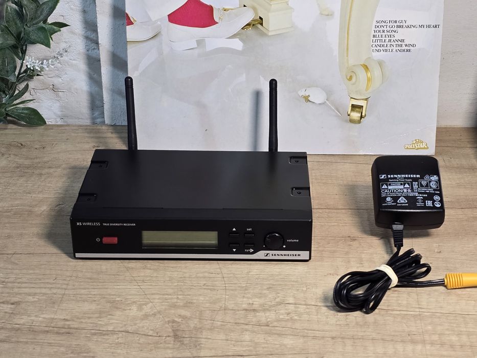 Receptor Wireless SENNHEISER XS Wireless EM10,un/balanced,+ antene !