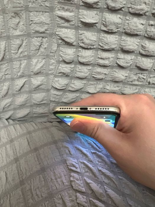 Apple Iphone X 64GB Silver White Original Flagman Holati Yaxshi Zor