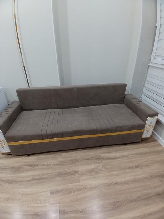 Продам Диван для реставрации