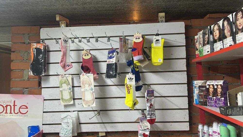 Витрины, настенные полки