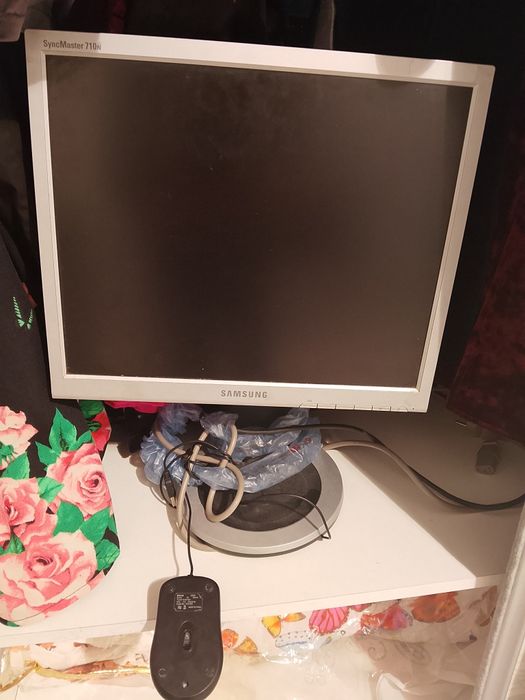 Монитор клавиратура мышка