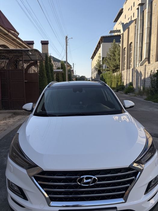 Full позиция. Продаю свою машину Hundai Tucson не битая не крашеная