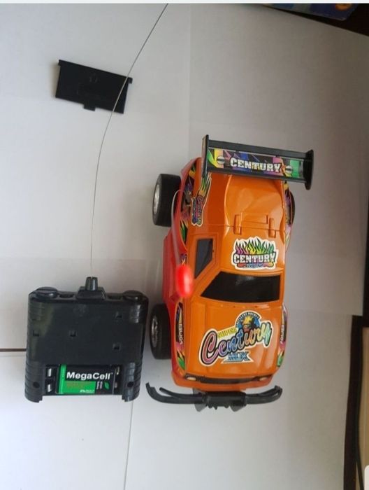 Mașinuță de teren cu radiocomandă