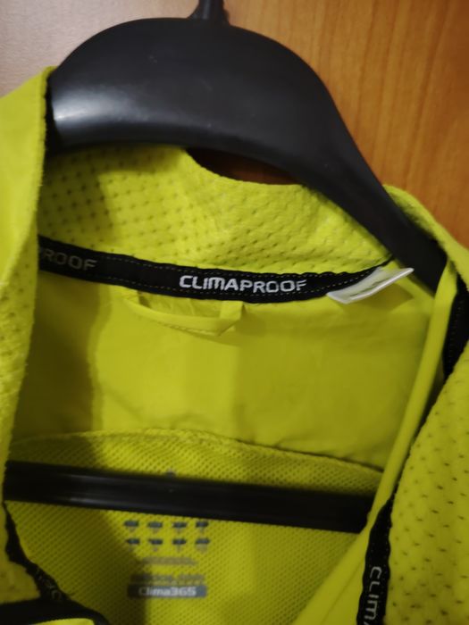 Vînd bluza trening Adidas  ,Climaproff mărimea L