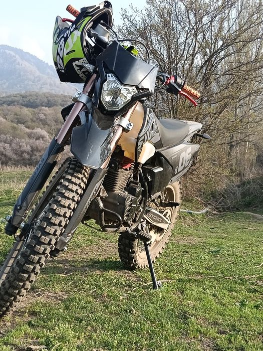 Продам эндуро  300куб