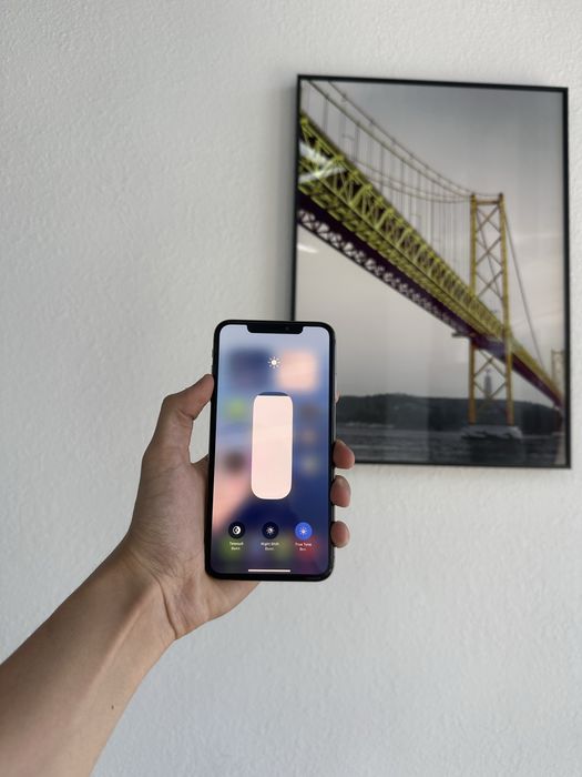 Продам срочно iPhone XS MAX 64GB