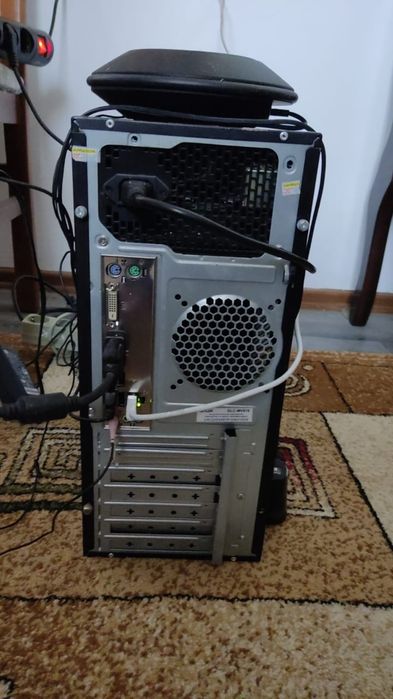 Офисный компьютер