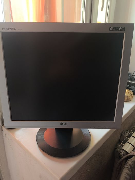 Монитор LG Flatron