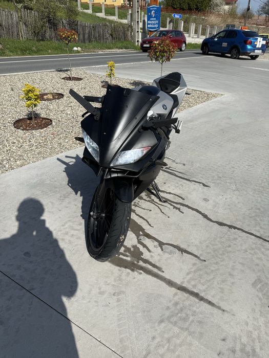 Vând YAMAHA YZF R125 A1!