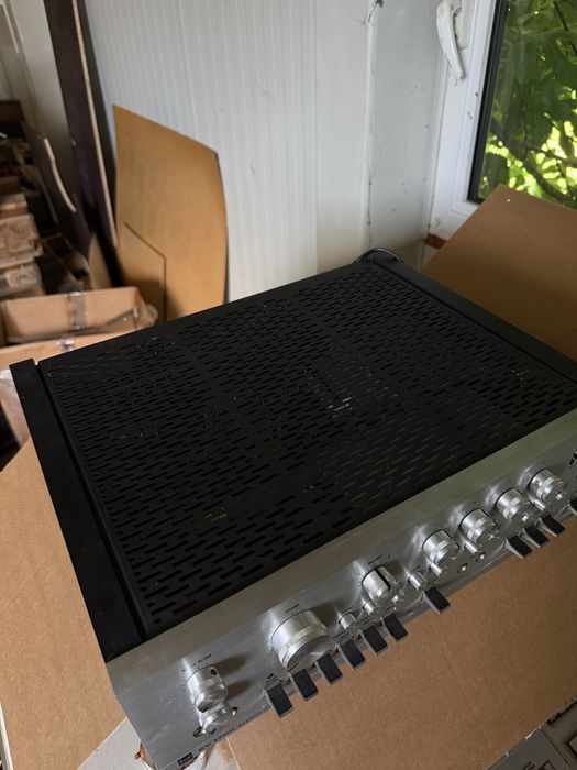 Amplificator Dual CV1700 cap serie 1980