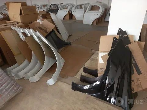 Kuzov detallar sotiladi Yengi Zavod detallar