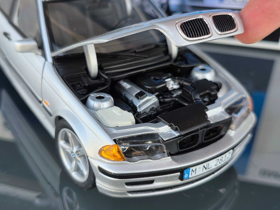 Macheta Auto 1/18 UT Models BMW E46 Seria 3