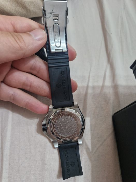 Часовник candino швейцарски