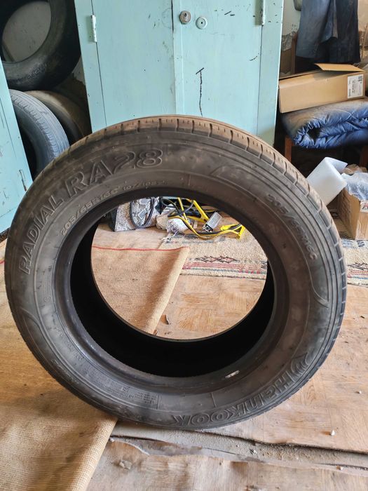 Продам Шина 235/65 R18
