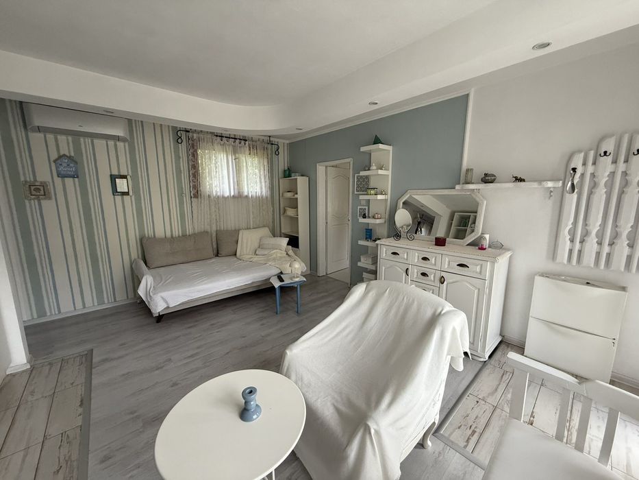 Под наем част от къща