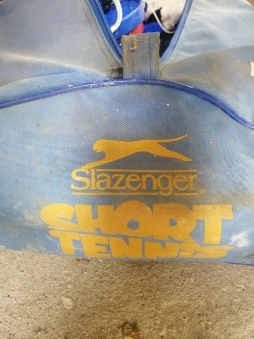 Fileu de tenis cu cadru metalic și 6 rachete