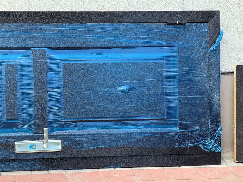 дверь металлическая