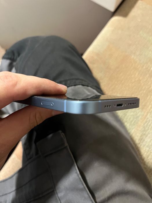 Iphone 14 albastru