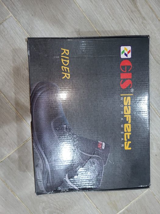 Продаётся спец обувь зимняя