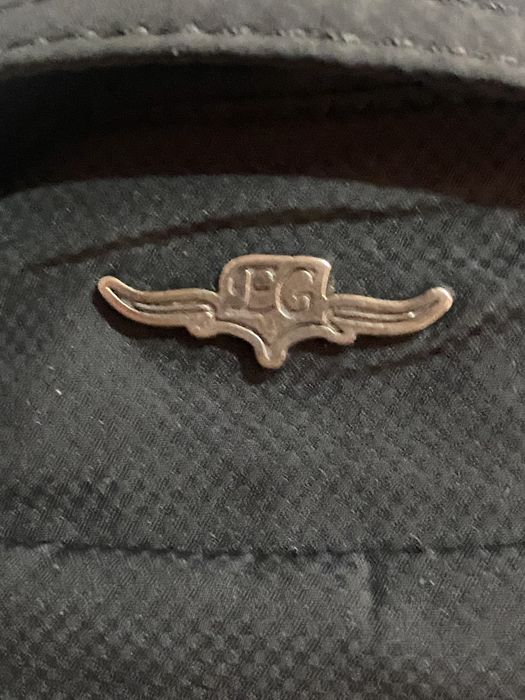 Новый, неношенный плащ