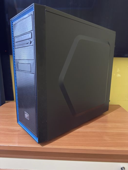 Геймърски компютър i5-4440 / R7 260X / 700W + Бонус части и слушалки Razer