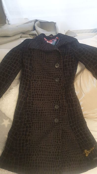 Palton ,marca Desigual nou