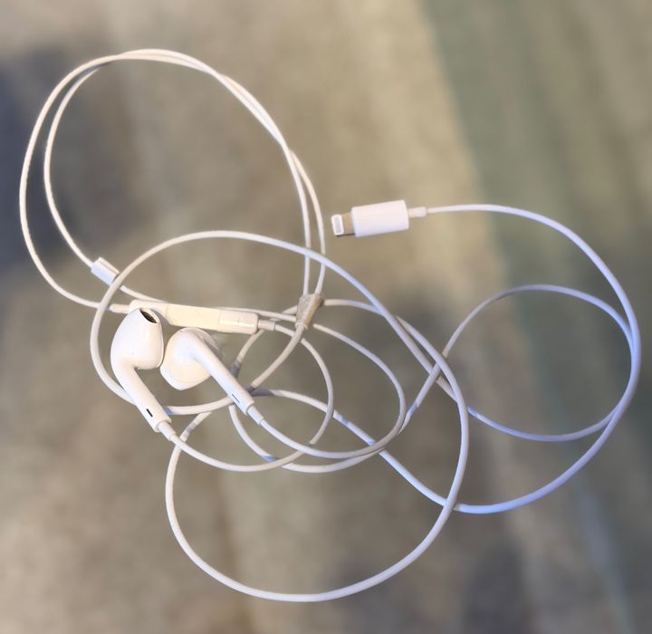 iPhone 13 Pro 256GB – impecabil, folie privacy + husă și căști incluse